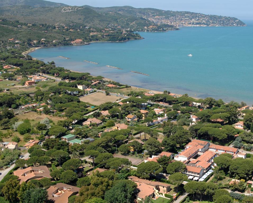 Rta Airone Aparthotel Orbetello Exterior photo