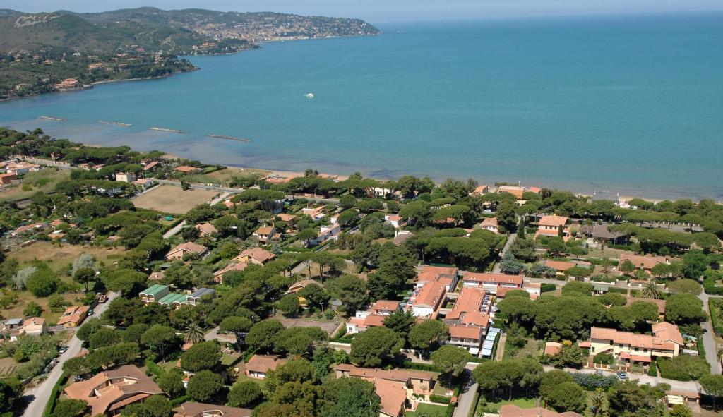 Rta Airone Aparthotel Orbetello Exterior photo